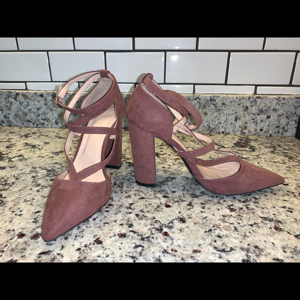 CHARLOTTE RUSSEE POINTED TOE HEELS